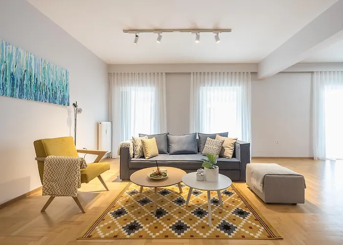Luxury Living 3Br With Balcony