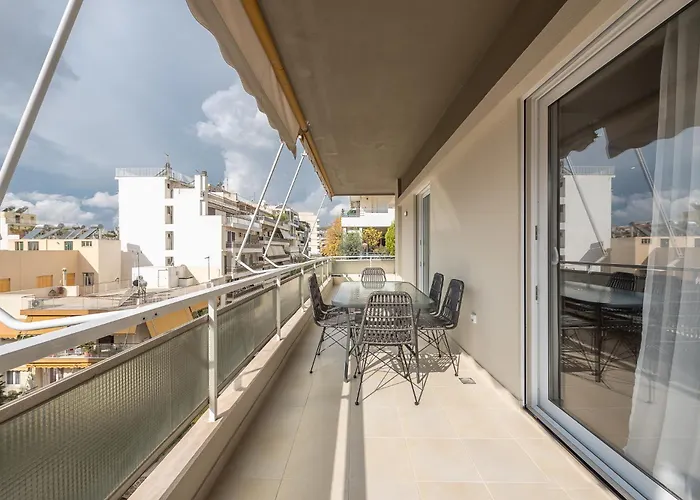 Luxury Living 3Br With Balcony